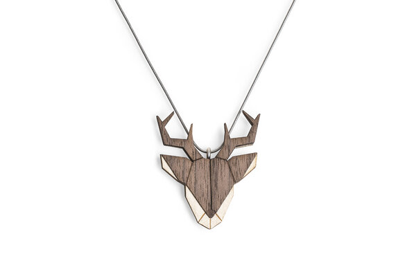 BeWooden Halskette Hirsch | Kette mit Anhänger aus Holz von BeWooden