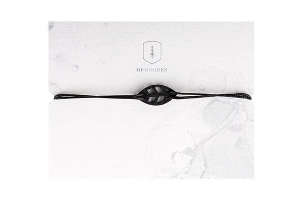 BeWooden Holzarmband SaveTree – handgefertigter, nachhaltiger Schmuck mit Baum-Symbo von BeWooden