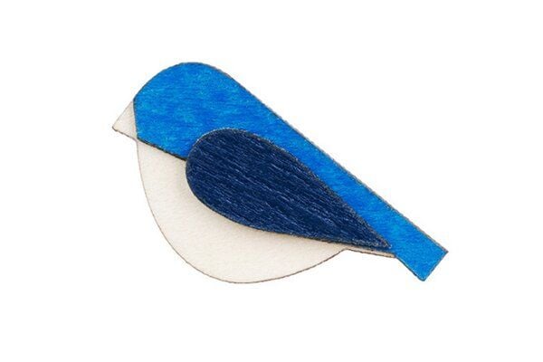 BeWooden Holzbrosche „Blue Bird“ – Vogelbrosche von BeWooden