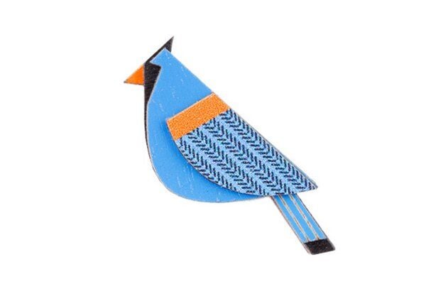 BeWooden Holzbrosche Blue Cutebird – handgefertigte Holz‑Brosche mit Vogelmotiv von BeWooden