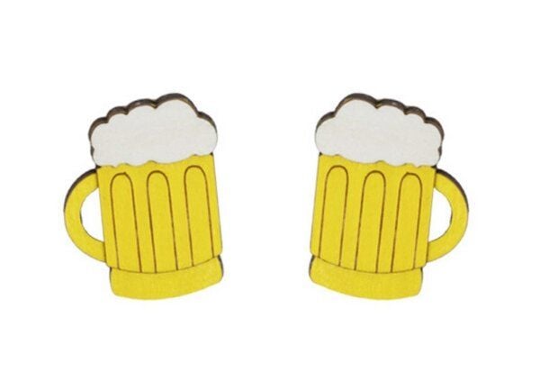 BeWooden Holzohrringe Beer – handgefertigter, nachhaltiger Schmuck mit Bierglas-Motiv von BeWooden