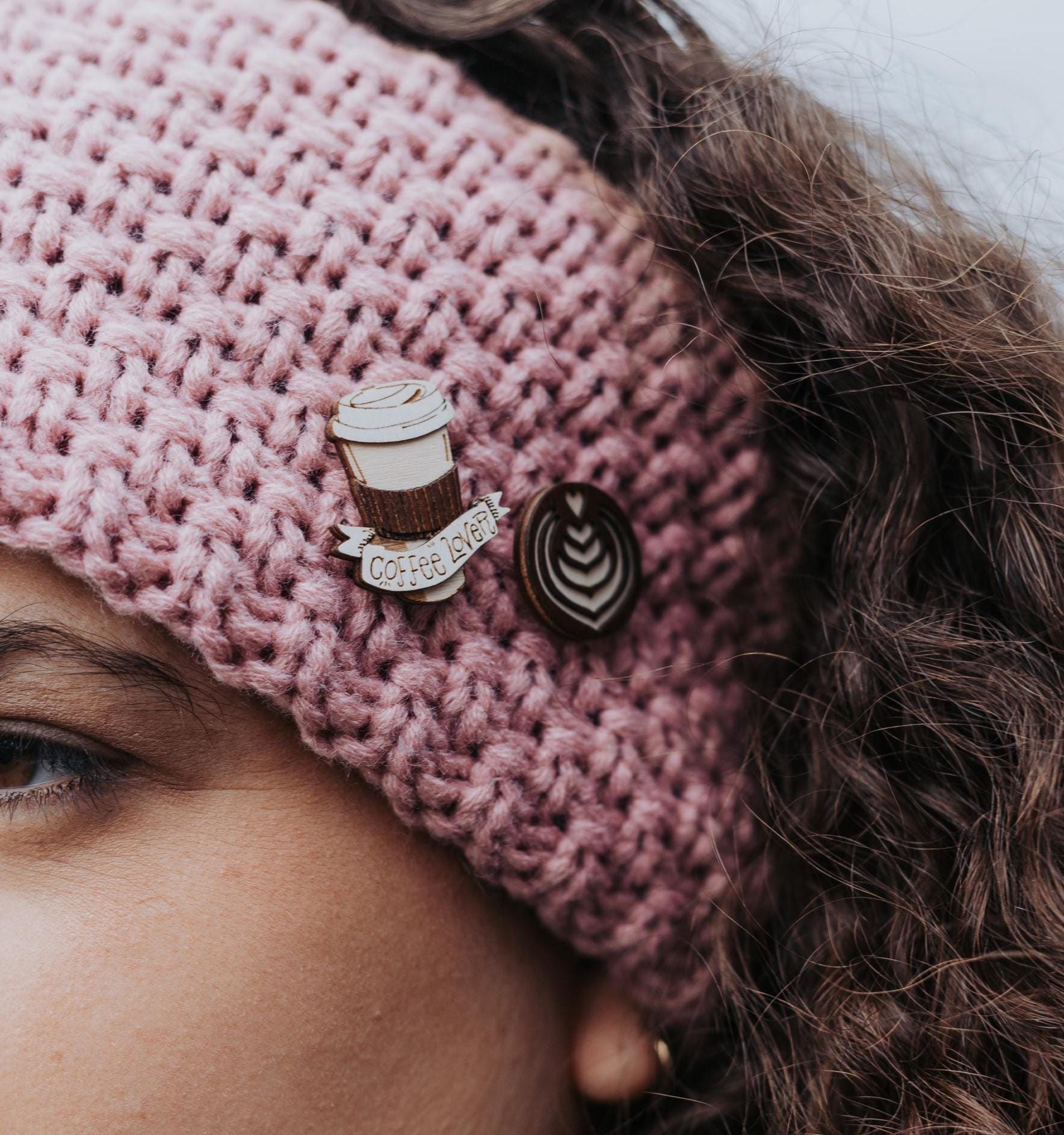 Coffee Wooden Brooch - Handmade Coffee Pin Eco-Friendly Accessory Cup Unique Gift For Lovers Minimalist Jewelry von BeWoodenCompany