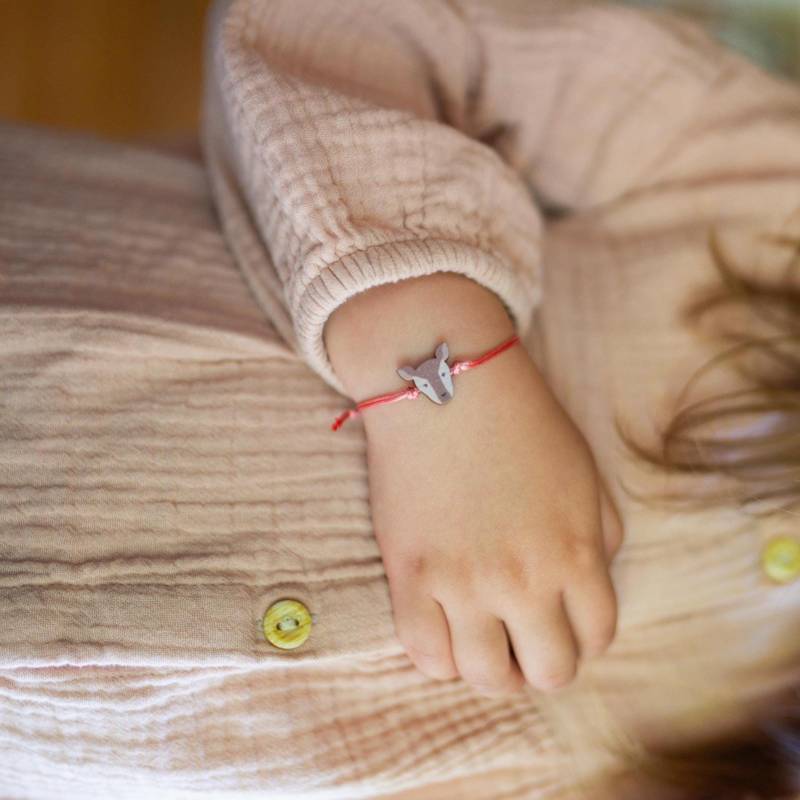 Cute Fawn Wooden String Bracelet | Adjustable Deer Friendship Whimsical Kids Jewelry Sustainable Gift Forest Accessory Cute Fawn Wooden String Bracelet | Adjustable Deer Friendship Whimsical Kids Jewelry Sustainable Gift Forest Accessory von BeWoodenCompany