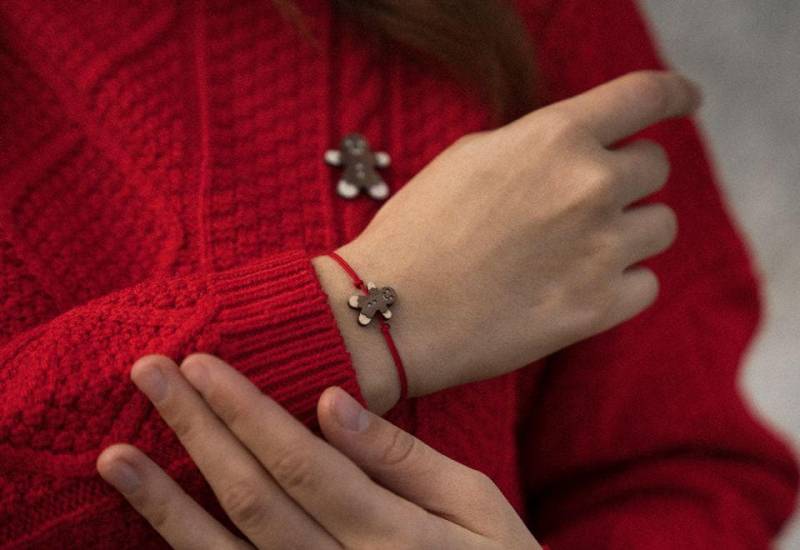Gingerbread Wooden String Bracelet - Adjustable Holiday Cookie Handmade Christmas Jewelry Festive Gift Gingerbread Wooden String Bracelet - Adjustable Holiday Cookie Handmade Christmas Jewelry Festive Gift von BeWoodenCompany