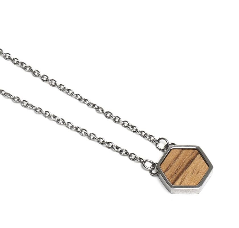 Lini Hexagon Necklace - Geometric Wooden Pendant Minimalist Jewelry For Women Handmade Modern Eco-Friendly Lini Hexagon Necklace - Geometric Wooden Pendant Minimalist Jewelry For Women Handmade Modern Eco-Friendly von BeWoodenCompany