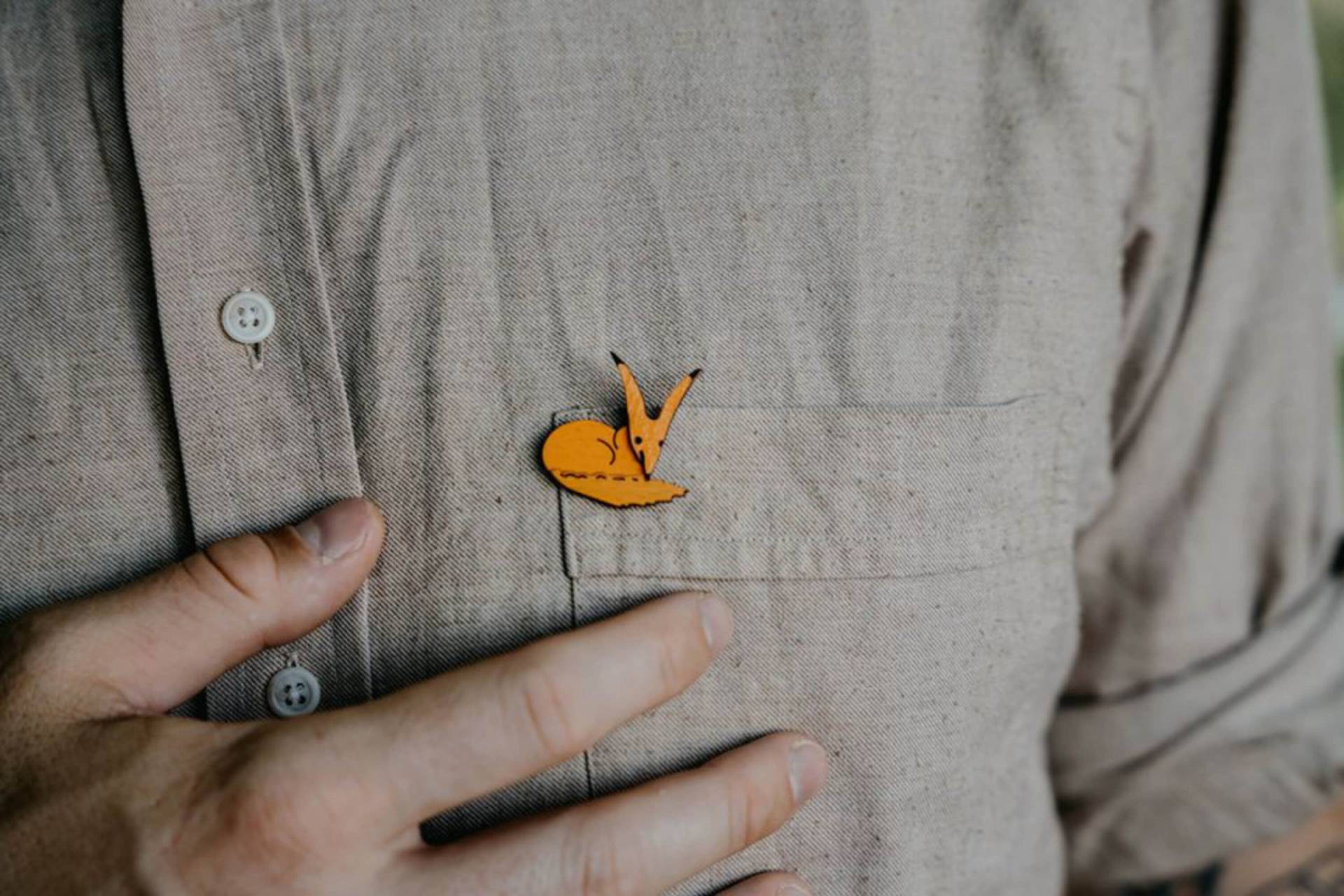 Little Prince Fox Brooch | Wooden Fox Pin Handcrafted Literary Eco-Friendly Jewelry Holzbrosche Fuchs Des Kleinen Prinze von BeWoodenCompany