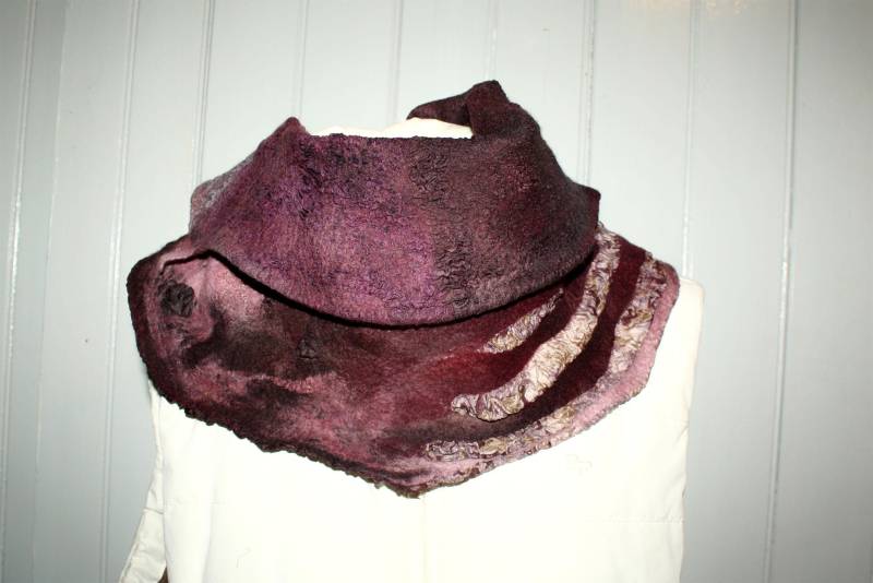 Loop Schal Nuno Filz Mirto Loop Schal Nuno Filz Mirto von BeaFELT