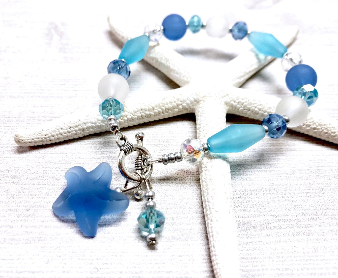 Seeglas Seestern Armband, Schmuck, Blaues Seeglas, Beachy Brautjungfer Geschenk von BeachBoutiqueJewels