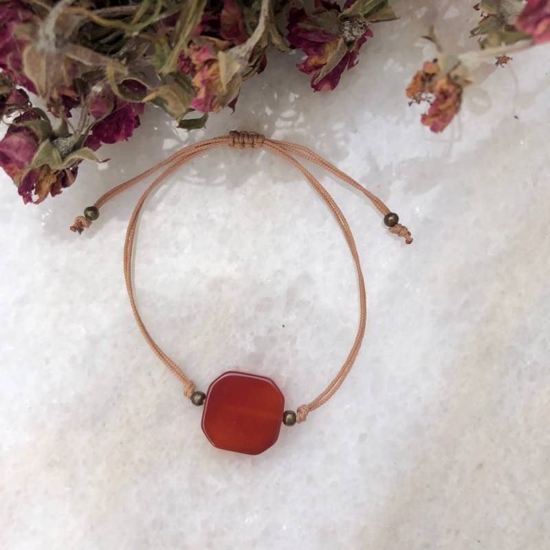 Verstellbares Armband Mit Rotem Achat von BeachPerfectDE