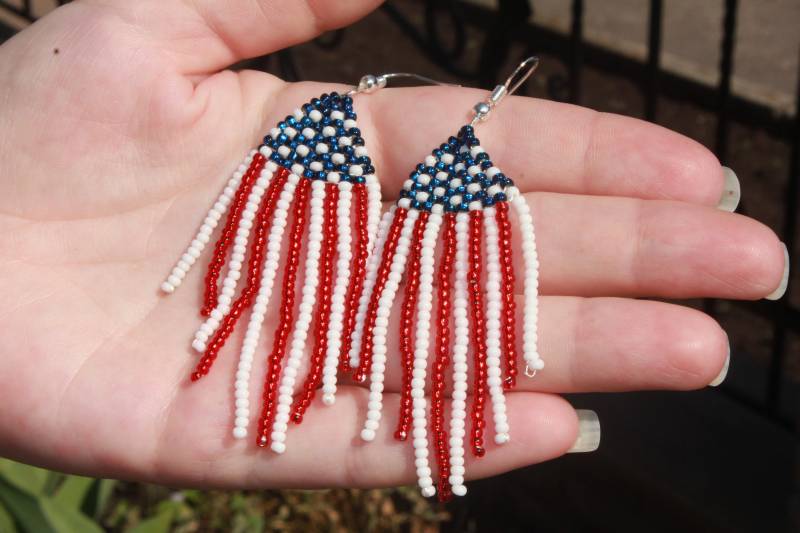 4Th Of July Ohrringe Schmuck Für Frauen Usa Armband Gefärbt Gefärbte Perlen Armbandreißverschluss von BeadCreativityByOlia
