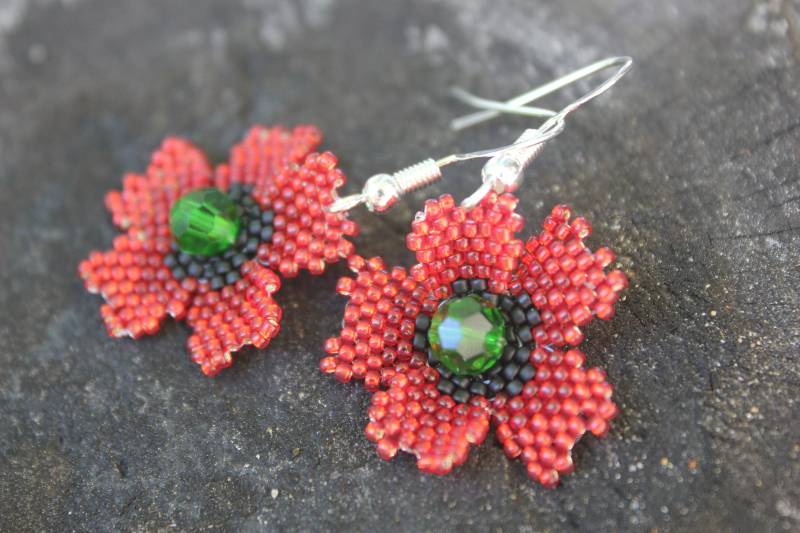 Rote Mohnblumen Ohrringe, Blumen Baumelnde Perlen Handgemachte Tropfen Moderne Perlen Schmuck Mutter Rote Mohnblumen Ohrringe, Blumen Baumelnde Perlen Handgemachte Tropfen Moderne Perlen Schmuck Mutter von BeadCreativityByOlia