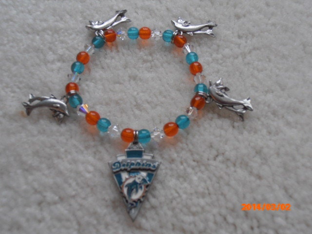 Miami Dolphins Fußball Charm Armband Miami Dolphins Fußball Charm Armband von BeadEeye