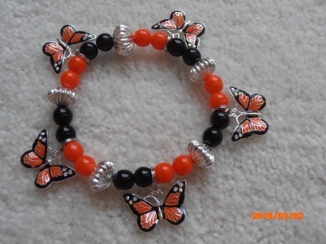 Schmetterlinge Im Frühling Perlen Armband Schmetterlinge Im Frühling Perlen Armband von BeadEeye