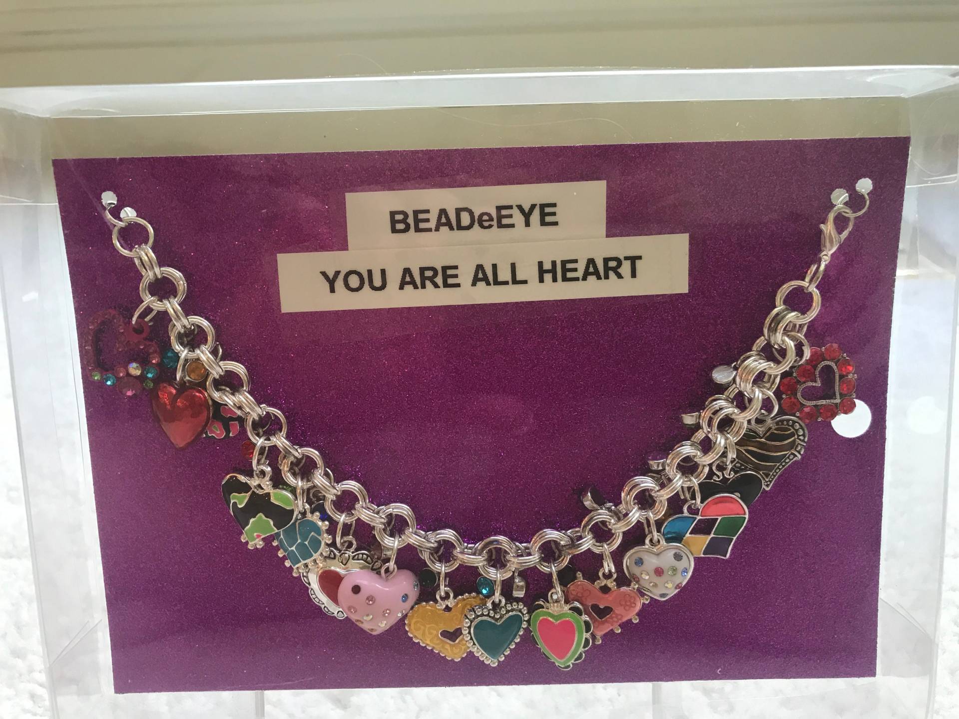Sie Sind Alle Herzen Metall Charm Armband Sie Sind Alle Herzen Metall Charm Armband von BeadEeye