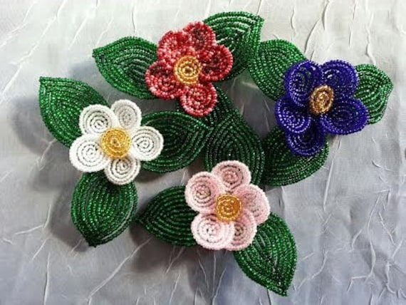 Perle Blume Gänseblümchen Pin Perle Blume Gänseblümchen Pin von BeadFlowerGarden