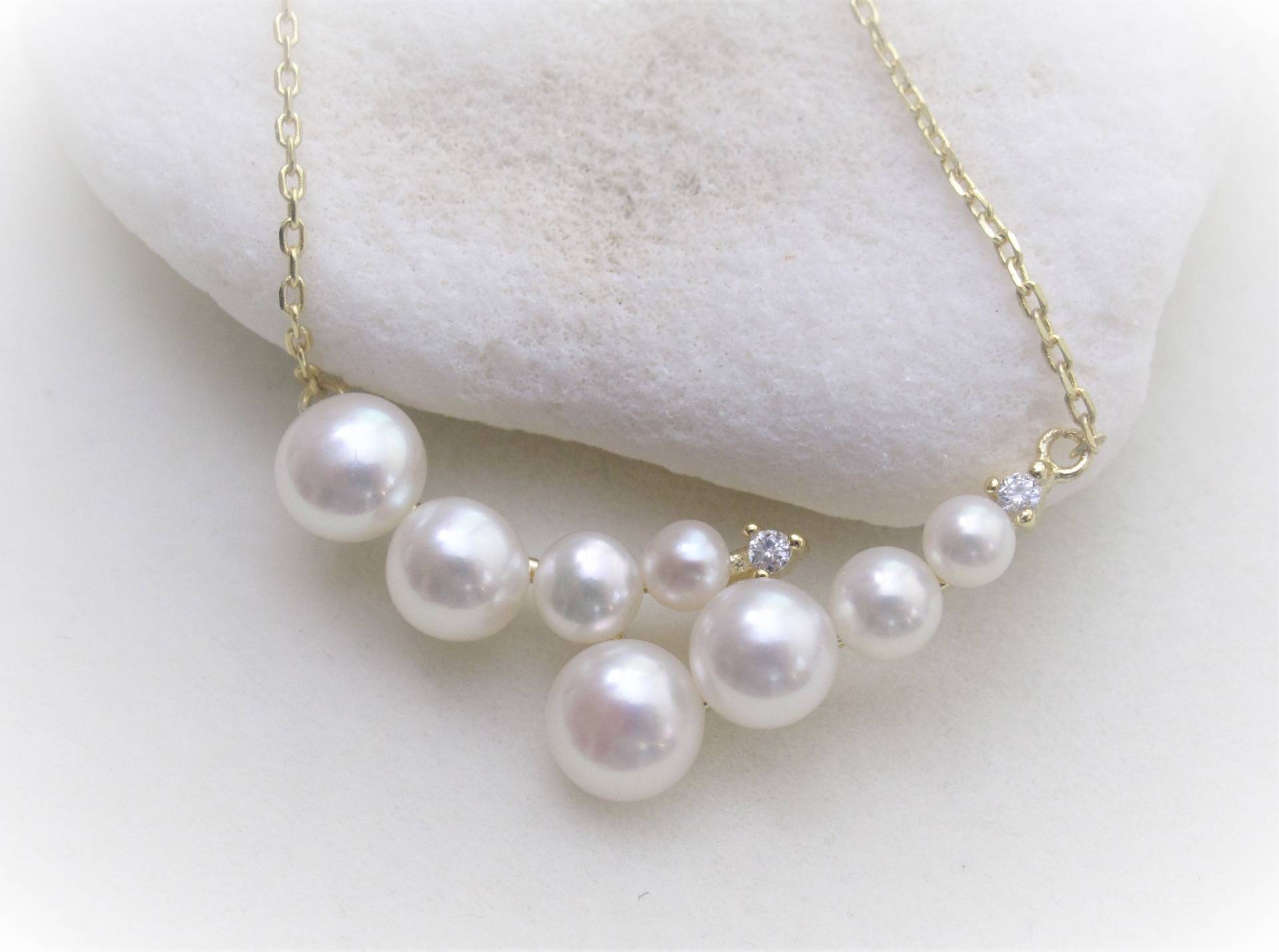 Natürliche Weiße Süßwasserperlenkette Mit 925 Sterling Goldkette, Stilvolle Perlenkette, Brauthalskette, Elegante Einfache Perlenkette | 3060-Nk Natürliche Weiße Süßwasserperlenkette Mit 925 Sterling Goldkette, Stilvolle Perlenkette, Brauthalskette, Elegante Einfache Perlenkette | 3060-Nk von BeadHouseCo