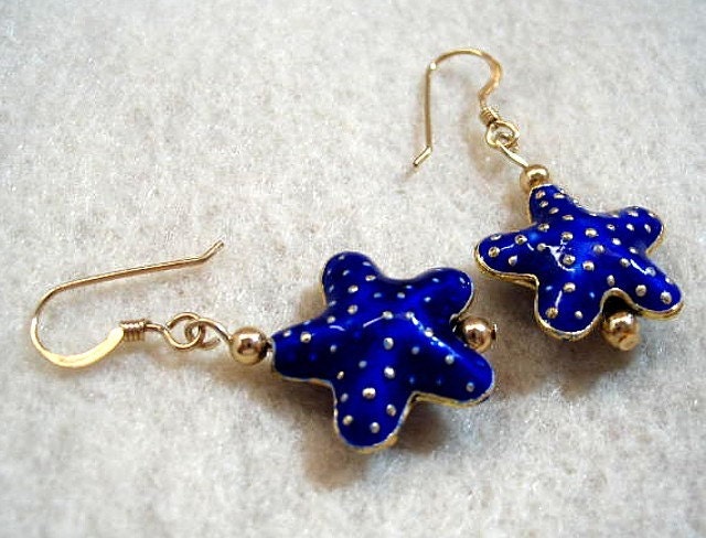 Blaue Cloisonne Seestern Ohrringe, Spaß Schmuck, Strand Gold Perlen Geschenk Für Sie, Ohrringe von BeadJewelryByAnita