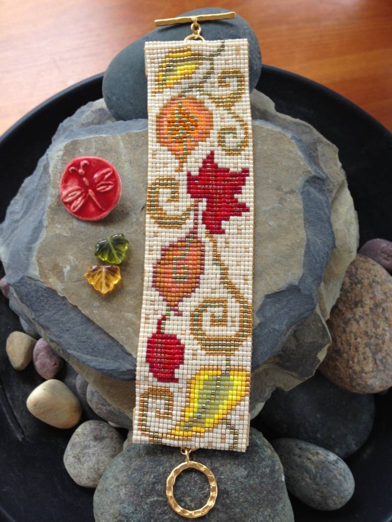 Goldener Herbst-Armband von BeadLoomery