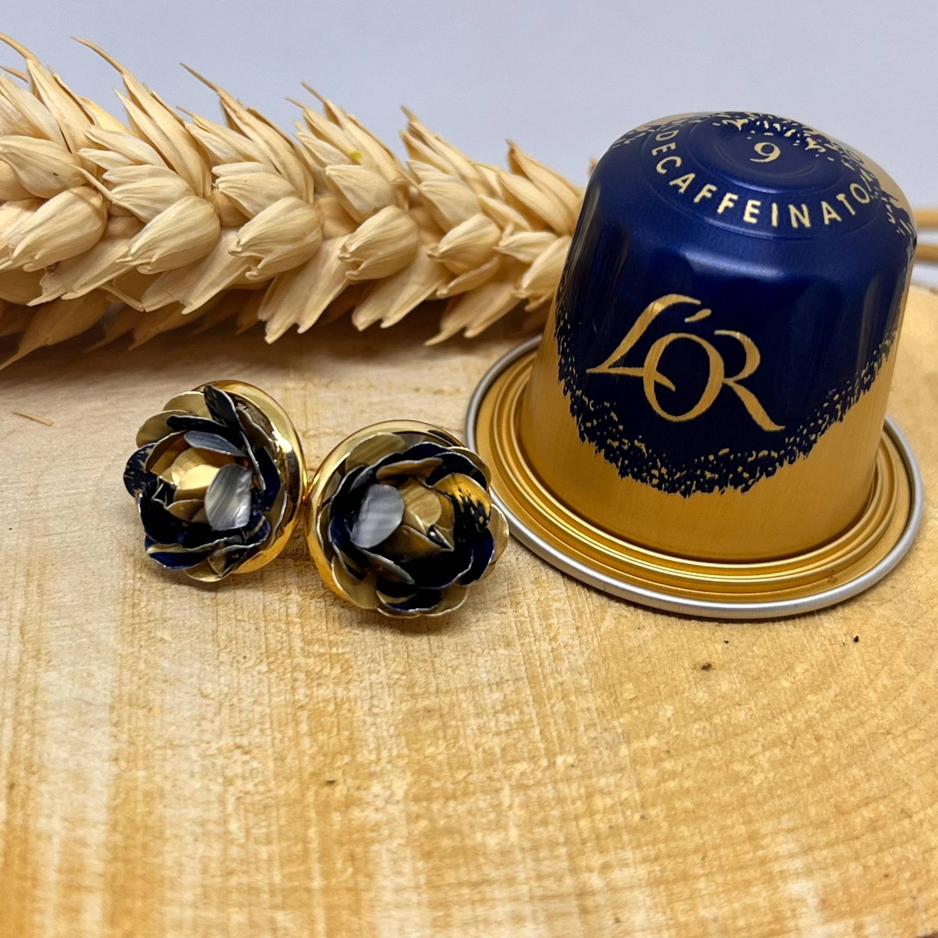 Ohrstecker Aus Kaffeekapseln Mini Rosen Gold von BeadNes