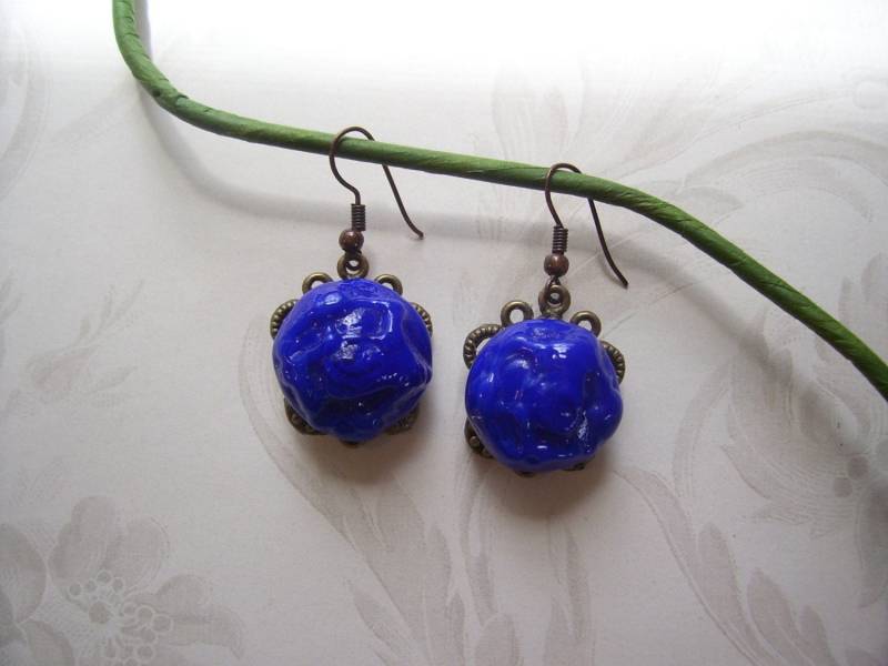 Die Midnight Peacock Ohrringe, Vintage Glas Dunkelblau Schmuck Die Midnight Peacock Ohrringe, Vintage Glas Dunkelblau Schmuck von BeadRee