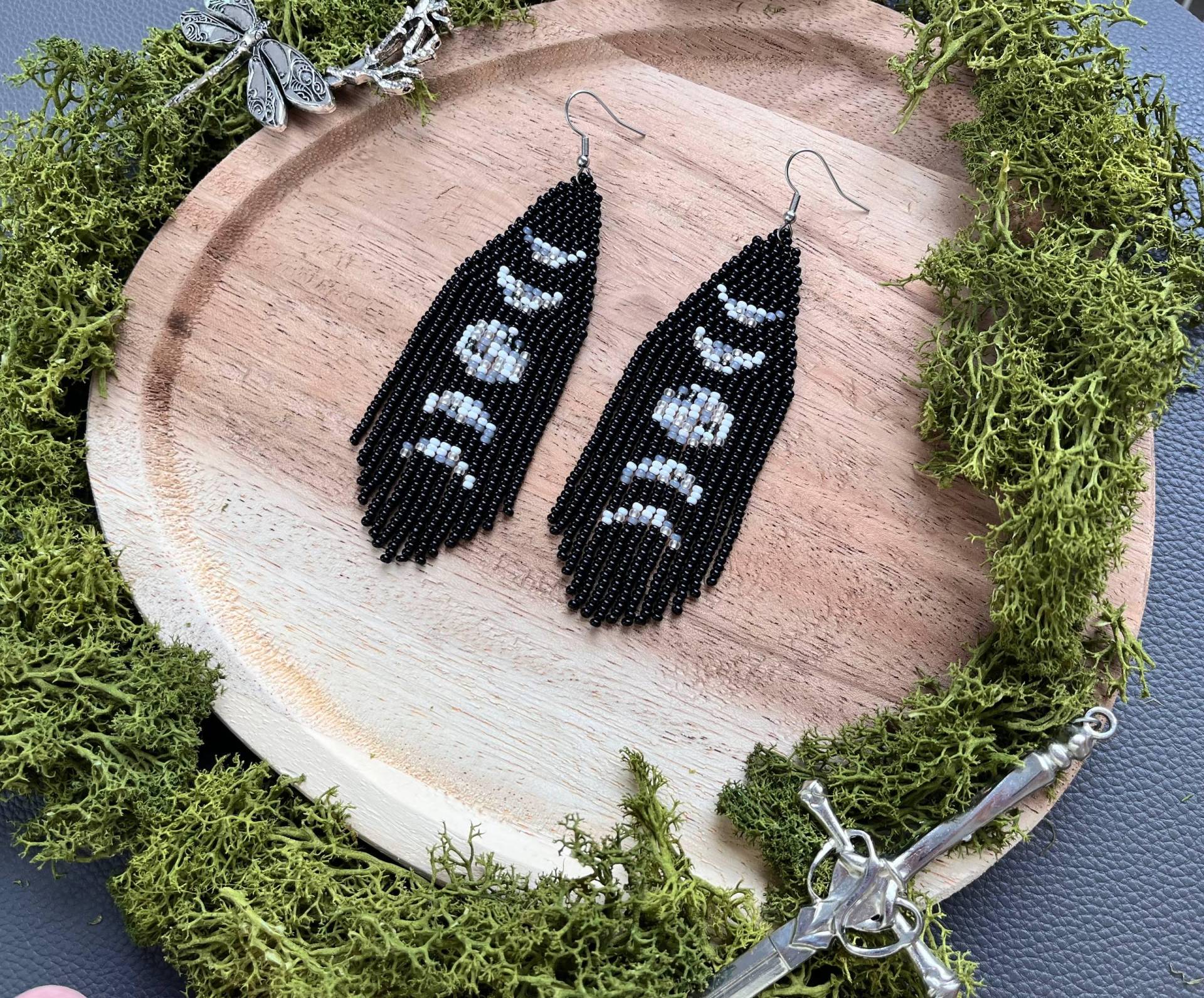 Mondphasen Perlen Ohrringe Boho Handgewebte Ohrringe, Perlenschmuck, Astrologie, Wunderlich von BeadandBergamot