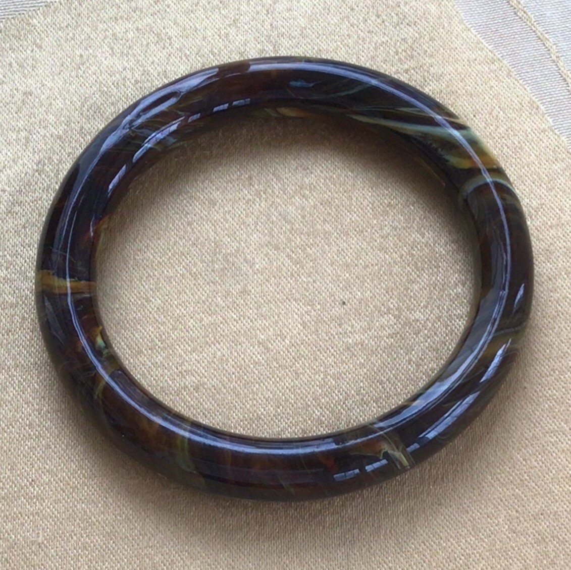 Brauner Swirl Art Glas Armreif, Vintage von Beadazzle27