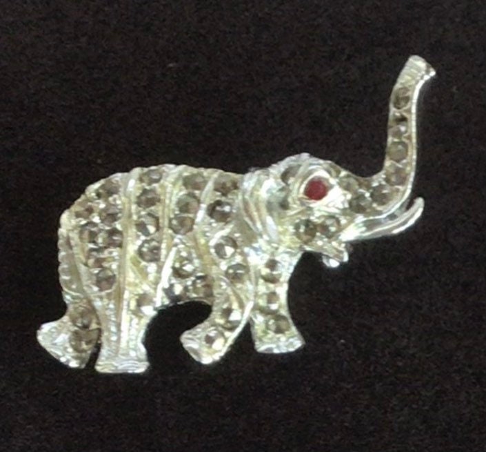 Bsk Silber Ton Marcasite Elefant Pin, Klein, Vintage | Ae4 von Beadazzle27