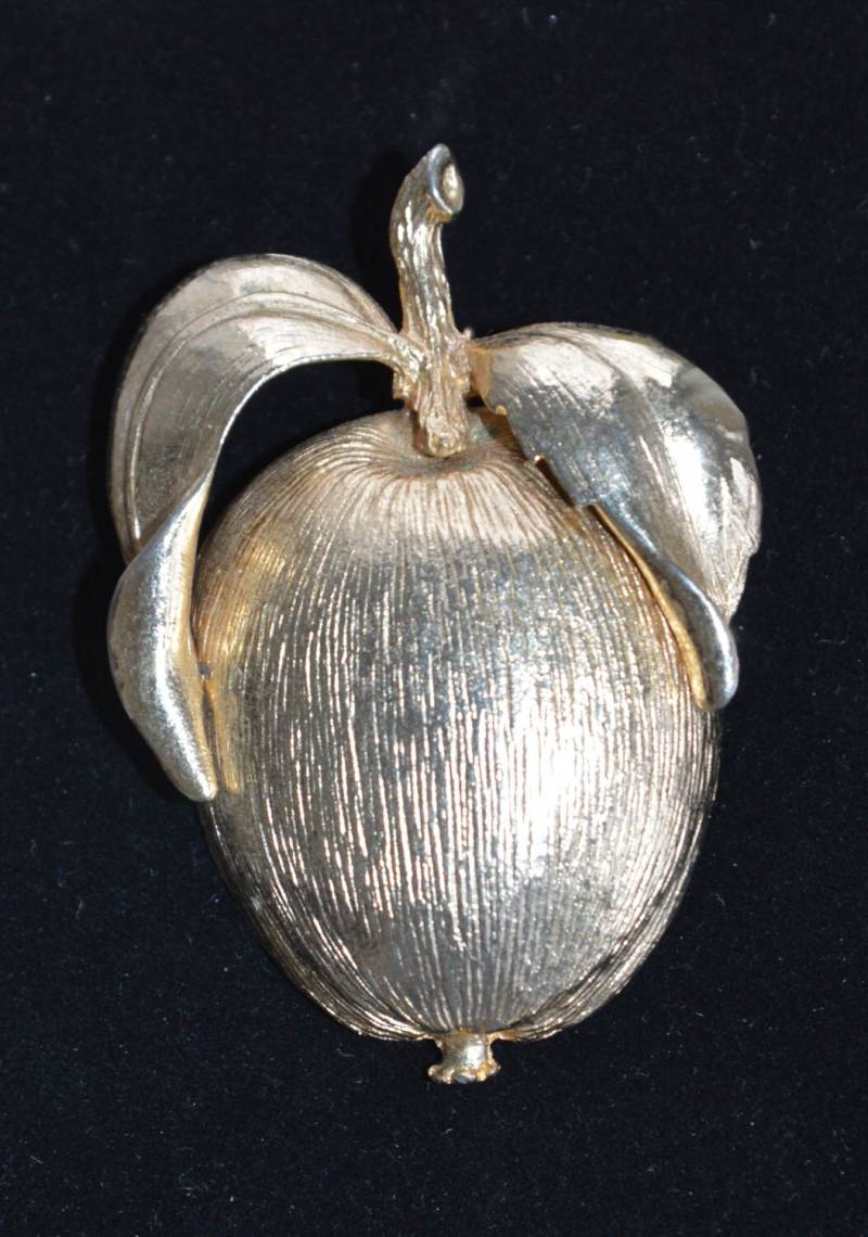 Gold-Ton Applie Brosche/Anhänger, Vintage | Q8 Gold-Ton Applie Brosche/Anhänger, Vintage | Q8 von Beadazzle27