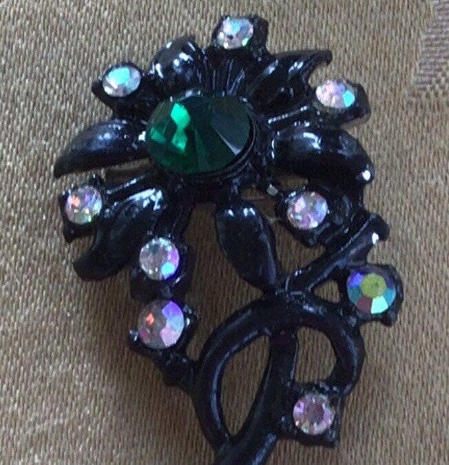 Grüne, Gelbe Aurora Borealis Strass, Schwarze Florale Brosche, Anstecknadel, Vintage | Ae11 von Beadazzle27