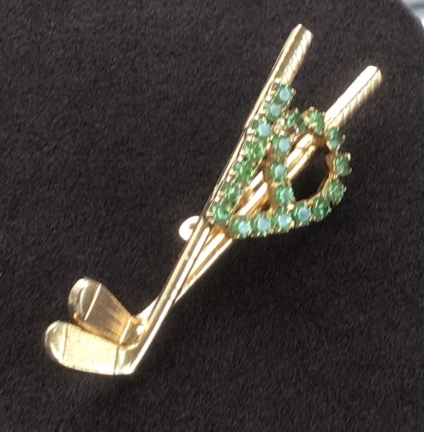 Grüner Strass "19" Golf Club Pin, Brosche, Goldton, Vintage | Ab3 von Beadazzle27