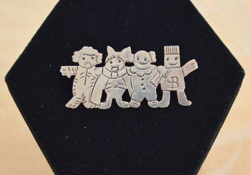 Niedliche Vintage Kinder Brosche/Anhänger, Sterling Silber Niedliche Vintage Kinder Brosche/Anhänger, Sterling Silber von Beadazzle27