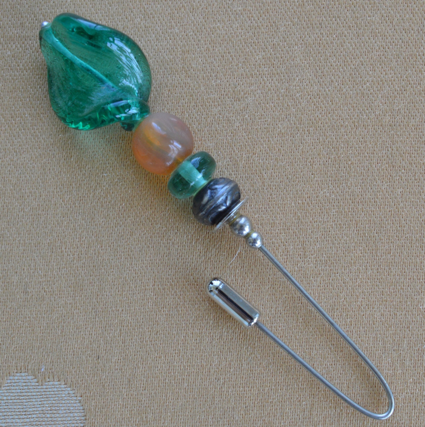 Pretty Vintage Green, Gold Glass Beaded Stick Pin, Silver Tone | Z8 Pretty Vintage Green, Gold Glass Beaded Stick Pin, Silver Tone | Z8 von Beadazzle27