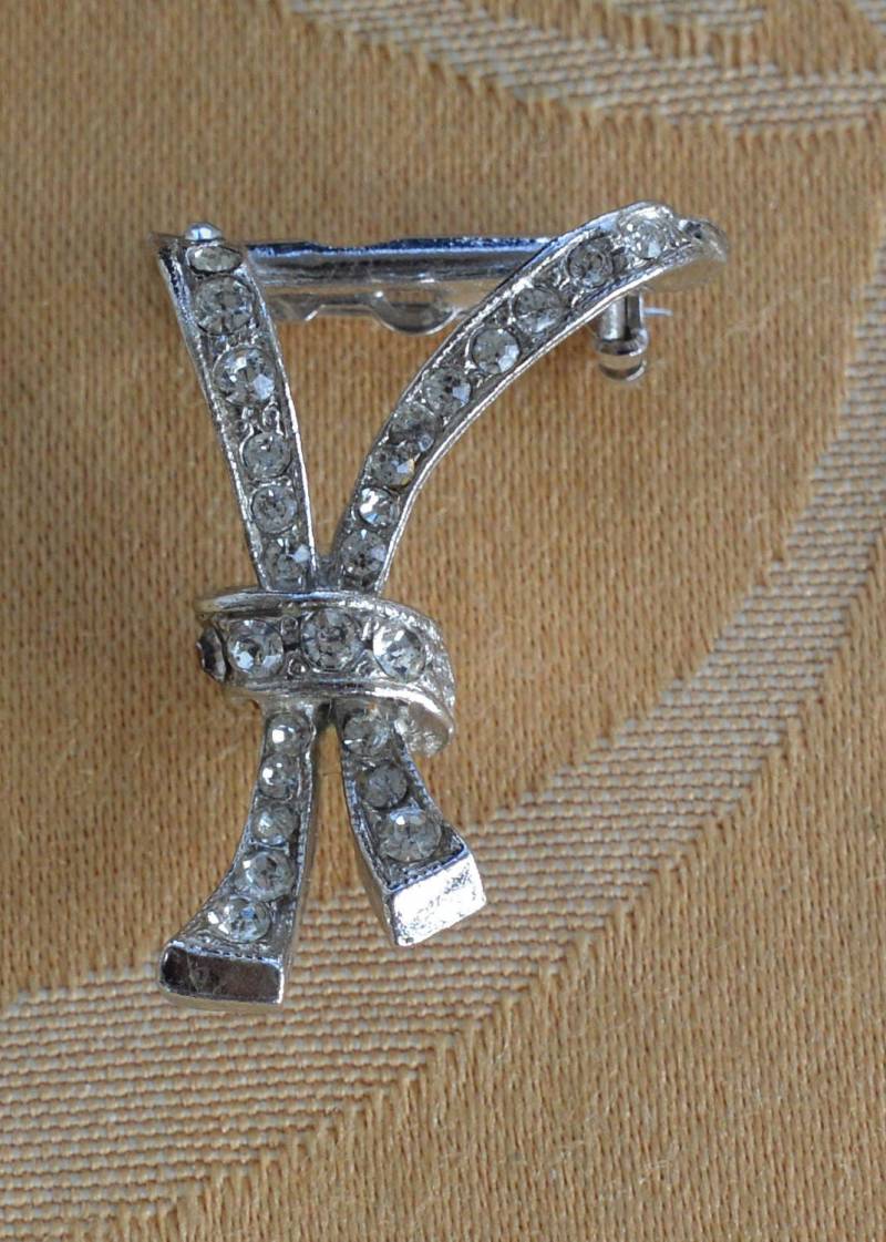 Zarte Vintage Strass Band Brosche, Art Deco-Stil, Silber Ton | D11 von Beadazzle27