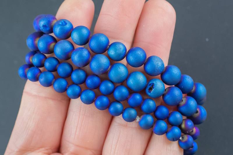Matte Blue Metallic Quartz Druzy Größe 6 Mm Und 8 Mm - Handgemacht in Den Usa - Ca. 7 "Armband Kristallarmband von Beadboat1