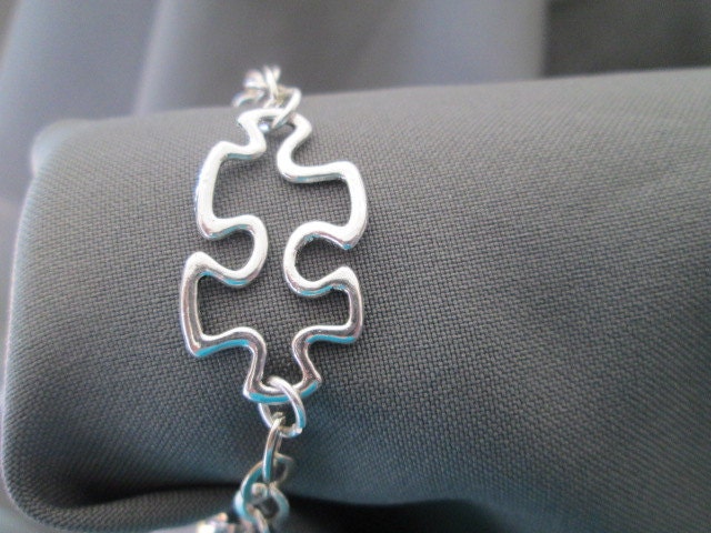 Autismus Bewusstsein Puzzle Stück Armband von BeadedDesignsJacquie