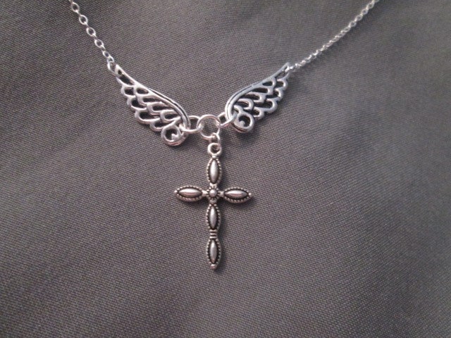Glauben Und Inspiration Kreuz Wings Halskette von BeadedDesignsJacquie
