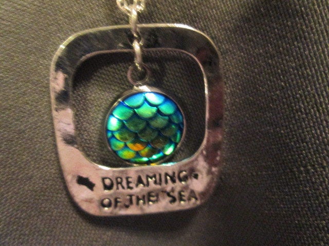 Mermaid Dreaming Of The Sea Halskette von BeadedDesignsJacquie