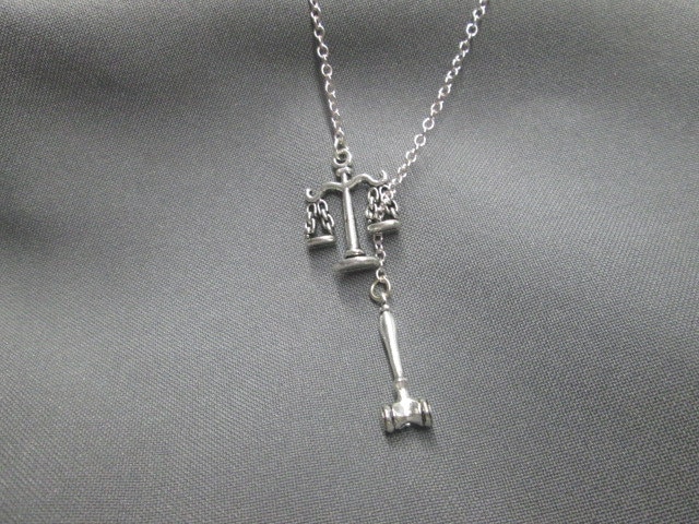 Richter/Gericht Lariat Halskette von BeadedDesignsJacquie