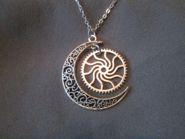 Sonne Und Mond Halskette von BeadedDesignsJacquie