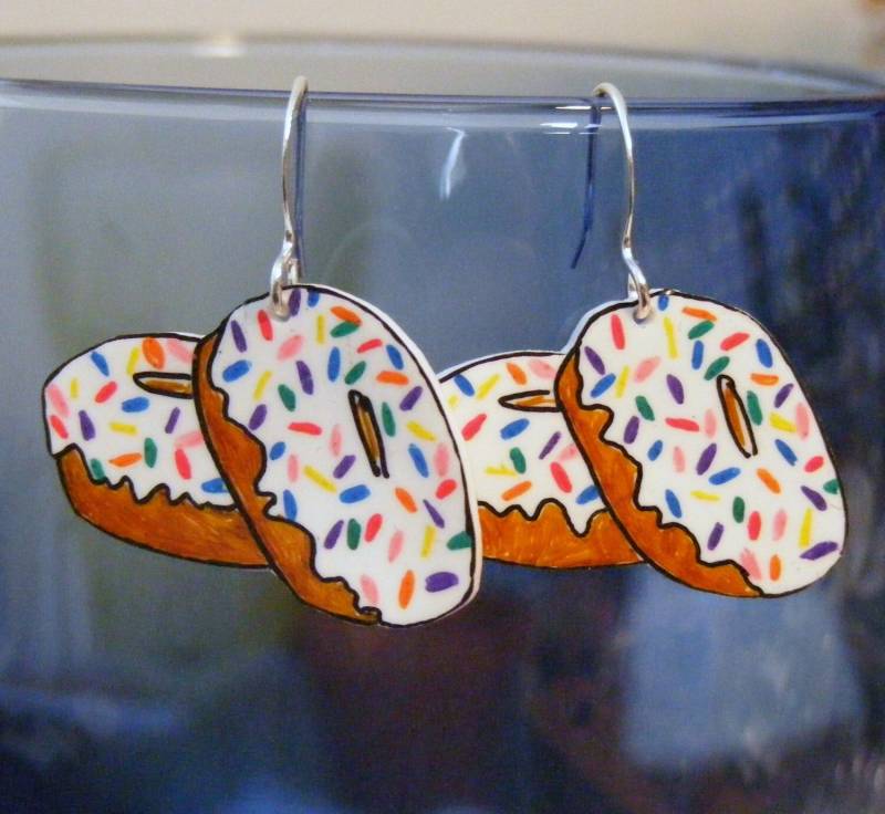 Bestreuen Donuts Kunststoff Ohrringe von BeadedFrog