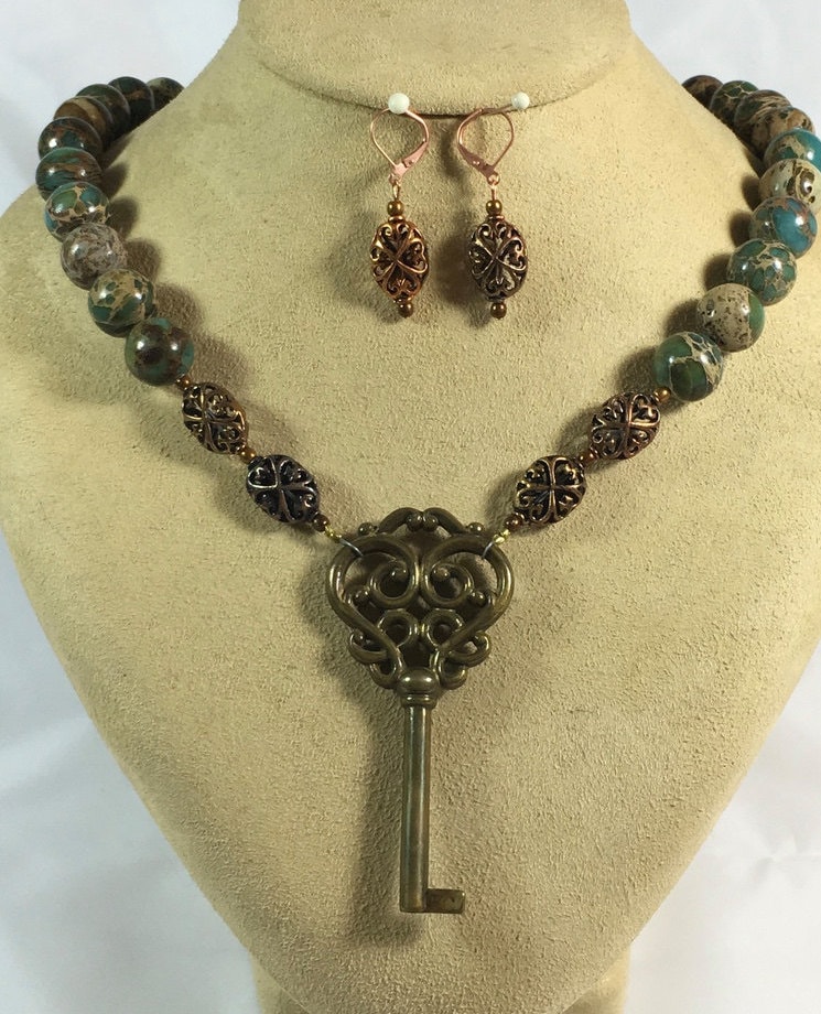 Einzigartige Halskette Mit Dazu Passenden Ohrringen | #2421 Einzigartige Halskette Mit Dazu Passenden Ohrringen | #2421 von BeadedVisionsBySandy