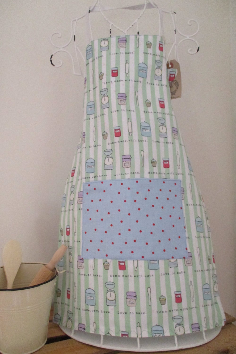 Wende-Kinderschürze Back-Set Aus 100% Baumwolle Wende-Kinderschürze Back-Set Aus 100% Baumwolle von BeadiesSewingShed