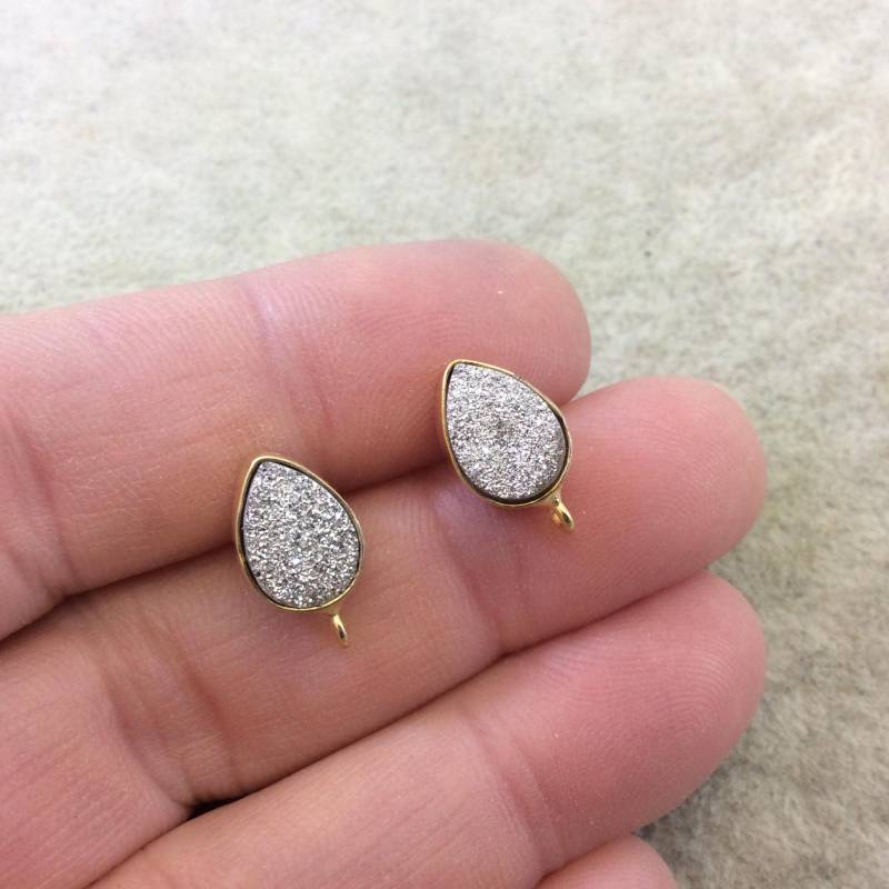 Silber Druzy Teardrop Ohrringe Vergoldete Ohrstecker | 8 Mm X 10 Mm Silber Druzy Teardrop Ohrringe Vergoldete Ohrstecker | 8 Mm X 10 Mm von Beadlanta