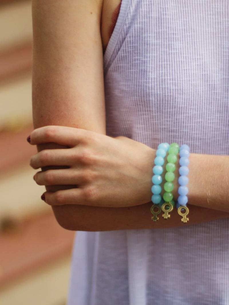 Perlenarmband Mit Venus Frauen Symbol Charm von Beads4Equality