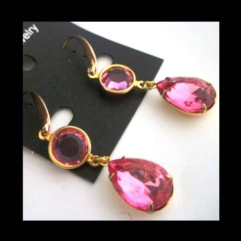 Designer Handgefertigte Swarovski Channel Rose Pink Tropfen Ohrringe 18x13 von BeadsAloft