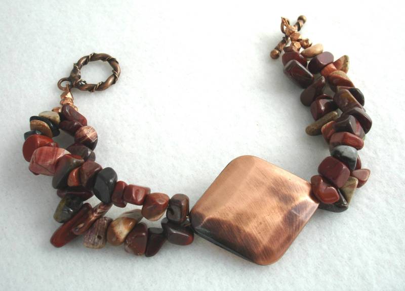 Doppelsträngiges Armband Mit Jaspis Chips Und Kupfer Akzenten, Zwei Strängen, Diamant von BeadsByBev
