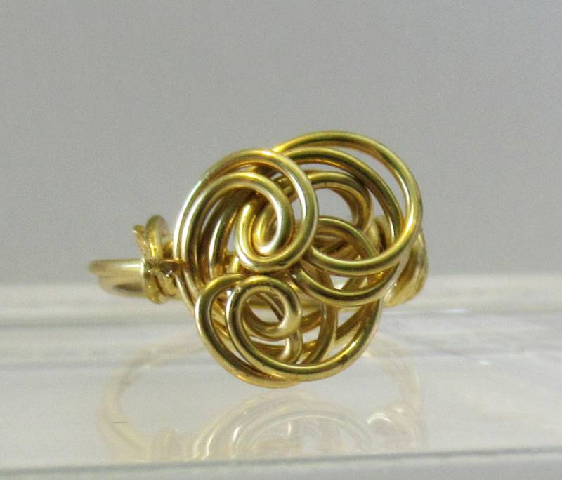 Freeform Golddraht Gewickelt Ring Größe 4, Unikat Golddraht Ring von BeadsGalore2