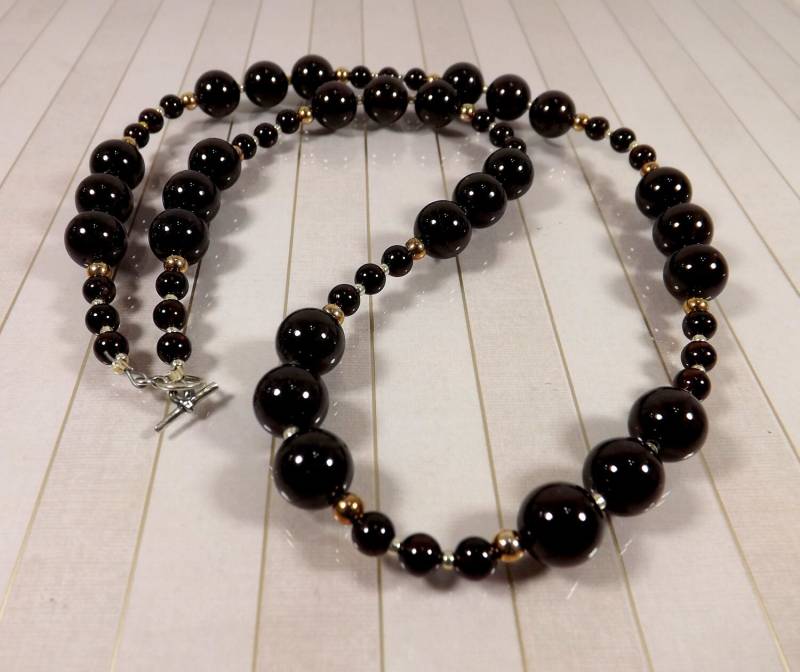 Halskette, Granat & Versilberte Perlen; Halbedelsteine, Geschenk Für Sie Halskette, Granat & Versilberte Perlen; Halbedelsteine, Geschenk Für Sie von BeadsGalore2