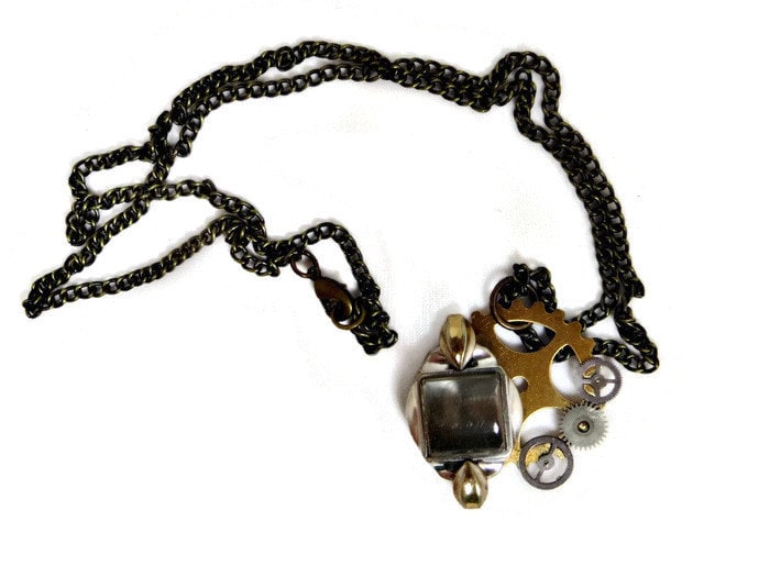 Ooak Steampunk Halskette Mit Vintage Uhr Teile Anhänger Und Antik Messing Kette Ooak Steampunk Halskette Mit Vintage Uhr Teile Anhänger Und Antik Messing Kette von BeadsGalore2