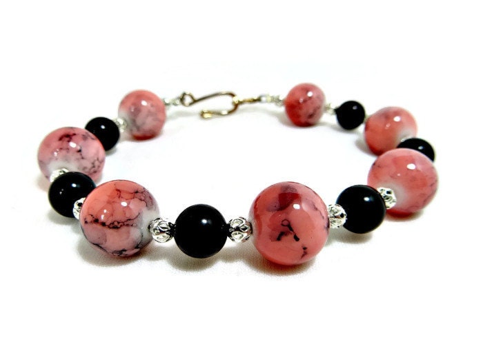 Schwarze Onyx & Rose Rosa Und Schwarz Swirled Glasperlen Silber Filigrane Armband Schwarze Onyx & Rose Rosa Und Schwarz Swirled Glasperlen Silber Filigrane Armband von BeadsGalore2